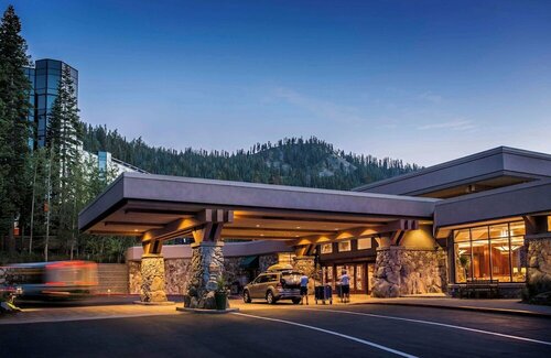 Everline Resort and Spa, Lake Tahoe, Забронировать Курортный отель Олимпик-Вэлли Скво-Вэлли