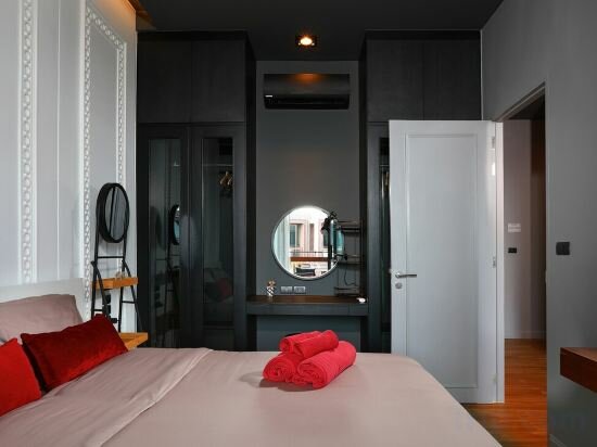 Saturdays Residence By JJM