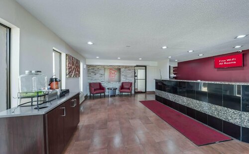 Red Roof Inn & Suites Denton, Забронировать Отель Дентон Dallas - Fort Worth Metropolitan Area