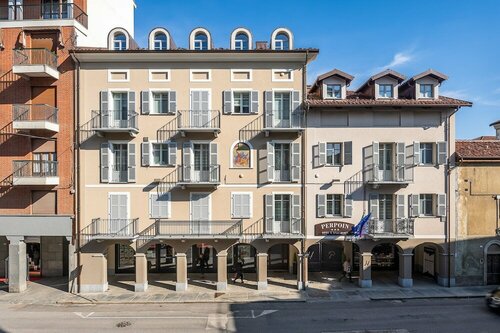 Hotel Perpoin, Boek Appartement Piemonte Hotels met Parkeerplaats, Parkeren
