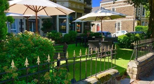 CFeleven, Book Hotel Cardiff 