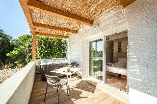 NOHA Lifestyle Hotel, Забронировать Отель Пула Южная Сардиния