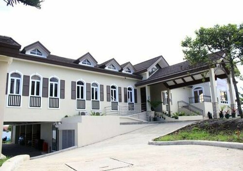 Country Chateau Hotel, Rezerwuj Hotel Hotele w Tagaytay z Basenem, Basen