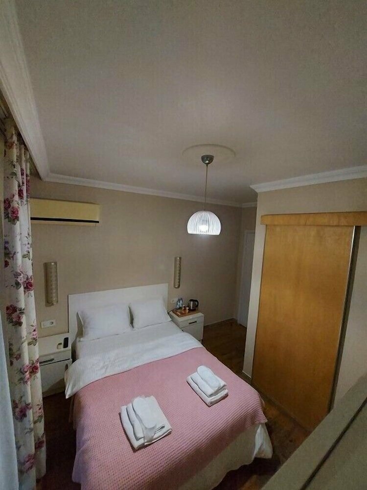 Gunes Hotel