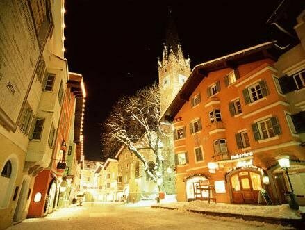 Lisi Family Hotel, Rezerwuj Hotel Hotele w Tirol z Basenem, Basen