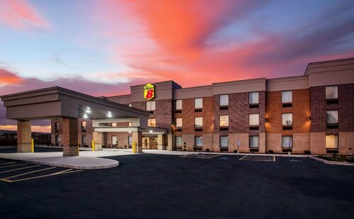 Super 8 by Wyndham St. Louis North, Book Hotel Saint Louis Missouri
