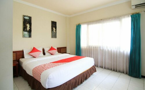OYO 109 Pucangkerep Residence, Prenota Hotel Hotel 3 stelle a Gubeng, 3*