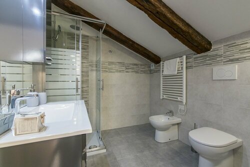 Red Lion Guest House, Забронировать Гостевой дом Отели Местре с парковкой, Парковка