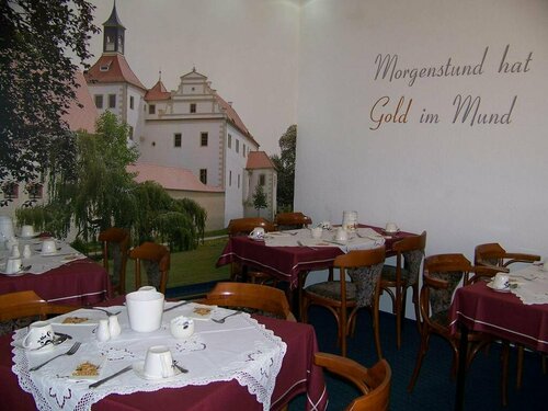Boulevardhotel Sängerstadt - alle Zimmer klimatisiert, Reserva ahora Hotel Finsterwalde Brandenburgo