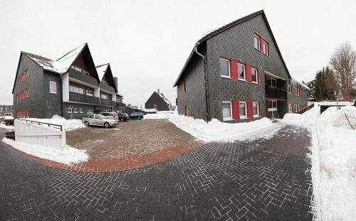 Appartementanlage Vierjahreszeiten, Забронировать Отель Отели Браунлаге с парковкой, рядом с Кресельный подъемник Вюрмберг, Парковка