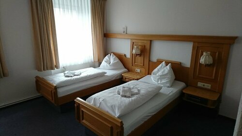 Pension Erbgericht, Prenota Affittacamere Hotel a Sassonia con parcheggio, Parcheggio