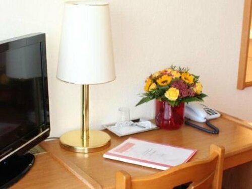 Hotel Alte Post, Забронировать Отель Отели Крефельд с парковкой, Парковка