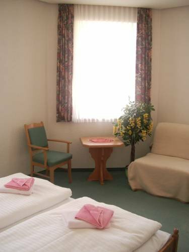 Hotel Goldener Löwe, Book Hotel Frauenstein 