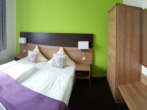 Hotel Flora, Varaa Hotelli Hotellit Hannover pysäköinnillä, lähellä Pavillon, Pysäköinti