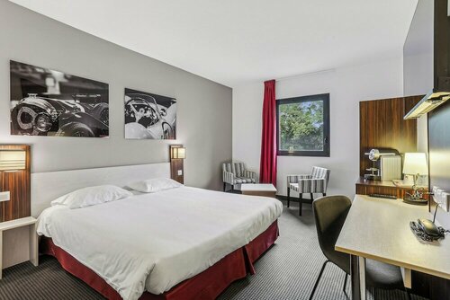 Hôtel Akena La Ferté Bernard, Забронировать Отель Отели Земель Луары с парковкой, Парковка