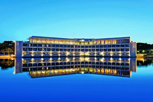 Hotel Club Le Plein Sud Vacances Bleues, Забронировать Отель Йер Var coast