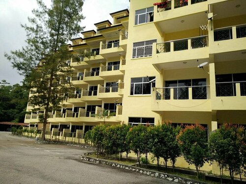 Capital O 89484 Teluk Batik Resort, Rezerwuj Hotel Hotele w Perak z Parkingiem, Parking