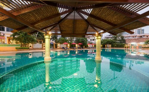 Mountain Beach Resort & Convention Center, Забронировать Курортный отель Южная Паттайя 