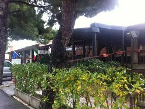 Hotel Granducato, Забронировать Отель Отели Монтепульчано с парковкой, Парковка