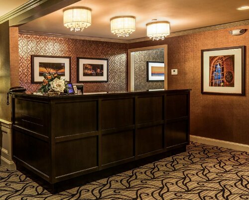 Port Inn and Suites Portsmouth, an Ascend Collection Hotel, Забронировать Отель  
