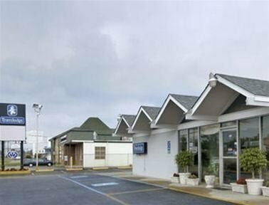 Economy 7 Inn- Newport News, Забронировать Мини-отель Мини-отели Ньюпорт-Ньюс, Мини-отель