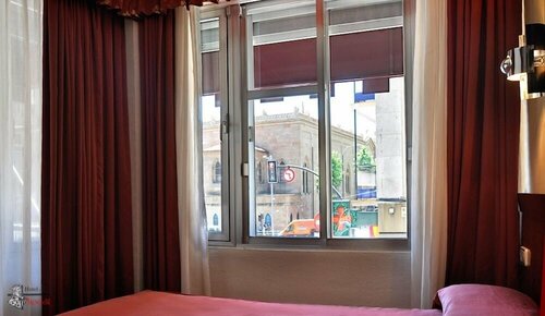 Hotel Aragón, Забронировать Отель Недорогие отели Саламанки, рядом с Monumento al Lazarillo de Tormes, недорого