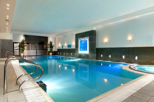 Crowne Plaza London - Docklands, Varaa Hotelli Hotellit Suur-Lontoo uima-altaalla, Uima-allas