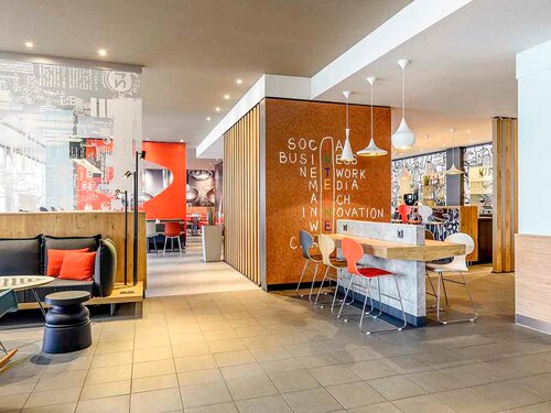 ibis Nürnberg City am Plärrer, Prenota Hotel Hotel a Media Franconia con piscina, Piscina