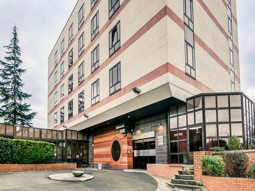 Mercure Cergy Pontoise Centre, Забронировать Отель Отели Val d'Oise с парковкой, Парковка