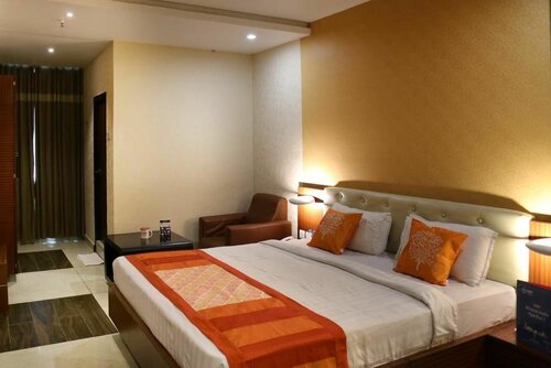OYO 1566 Hotel Kranthi's Innotel, Забронировать Отель Отели штата Андхра-Прадеш 3 звезды, 3*