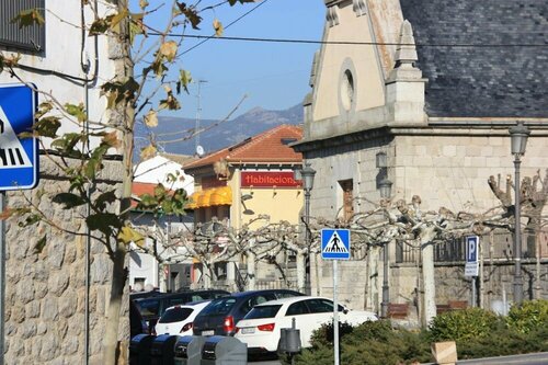 Hostal Gonzalez, Varaa Hostelli Guadarrama Sierra de Guadarrama