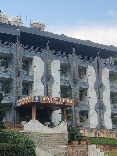 Ras Amba Hotel, Забронировать Отель Отели Аддис-Абебы с парковкой, рядом с Yekatit 12 Monument, Парковка