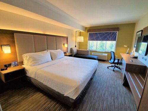Holiday Inn Express Hotel & Suites Seattle North - Lynnwood by IHG, Забронировать Отель Линвуд штат Вашингтон
