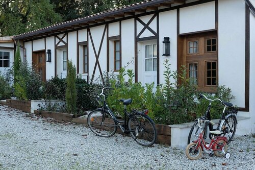 Chateau De Lantic, Book Hotel Hoteller i Graves med parkering, Parkering