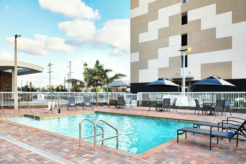 Fairfield Inn & Suites by Marriott Miami Airport West/Doral, Забронировать Отель Дорел Майами