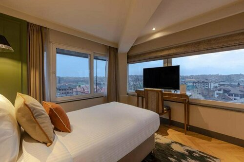 Sarovar Portico Srinagar, Забронировать Отель Сринагар Jammu & Kashmir Ski