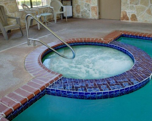 Quality Inn & Suites Glen Rose, Book Hotel Glen Rose hoteller med pool, Swimmingpool