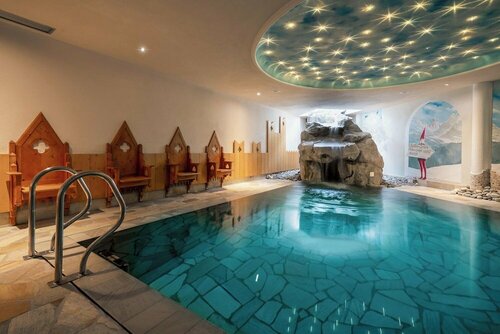 Hotel Gianna, Забронировать Отель Отели Мадонна-ди-Кампильо с парковкой, Парковка