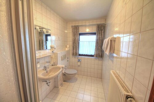 Hotel Kuchalber Hof, Забронировать Отель Отели Swabian Alps с парковкой, Парковка