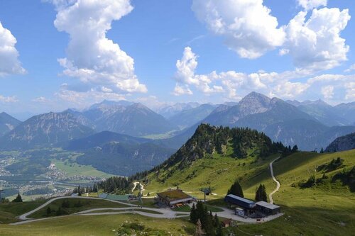 Haus Antlinger, Book Hotel Hoteller i Tyrol med parkering, Parkering