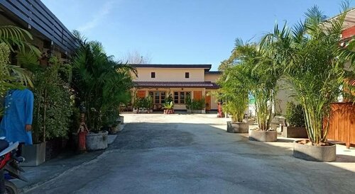 Yotin Guest House, Забронировать Гостевой дом Отели Трат с парковкой, Парковка
