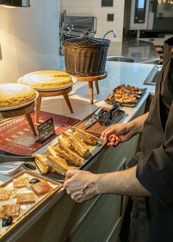Vincci Consulado de Bilbao, Забронировать Отель Отели Бильбао с парковкой, рядом с Музей пасхальных шествий Бильбао, Парковка
