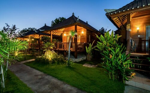 Royal Retreat Villa's Lembongan, Rezerwuj Bed and Breakfast Hotele w Bali z parkingiem, Parking