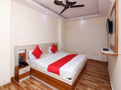 Hotel Keshav, Забронировать Отель Отели Газиабад 3 звезды, 3*