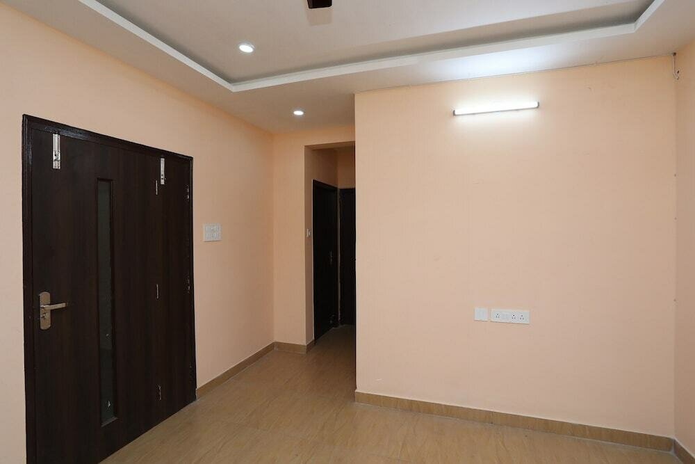 Collection O Amishat Residency Near Rdb Cinemas
