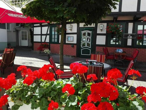 Hotel & Restaurant Stadt Genthin, Book Hotel Hotels in Garz with Parking, Parking