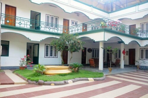 Raja Park Beach Resort, Забронировать Курортный отель Отели Варкала с бассейном, Бассейн
