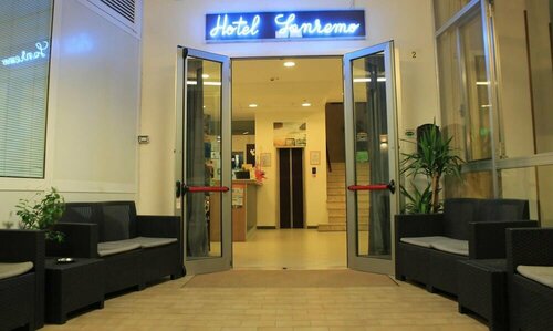 Hotel Sanremo Rimini, Забронировать Отель Отели Римини с бассейном, Бассейн