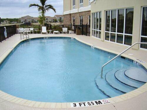 Holiday Inn Express Hotel & Suites Fort Myers East - The Forum by IHG, Забронировать Отель Форт-Майерс Fort Myers Area
