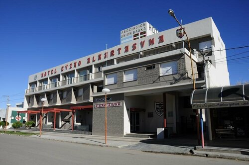 Hotel Euzko Alkartasuna, Prenota Hotel Macachin La Pampa